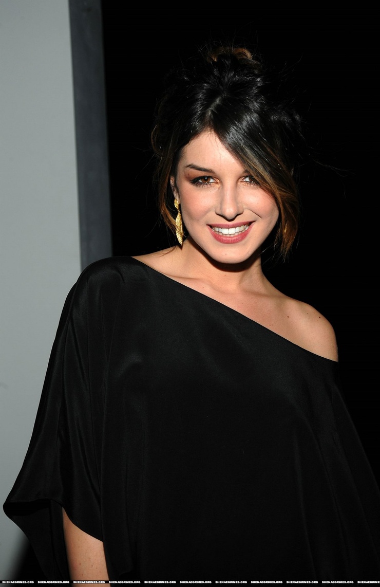 Shenae Grimes Shenae Grimes