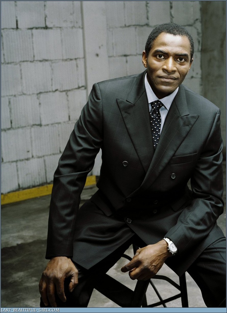 Carl Lumbly