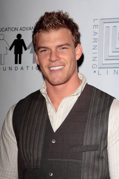 Alan Ritchson