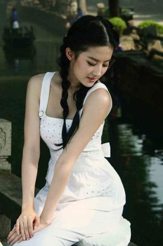 Yifei Liu