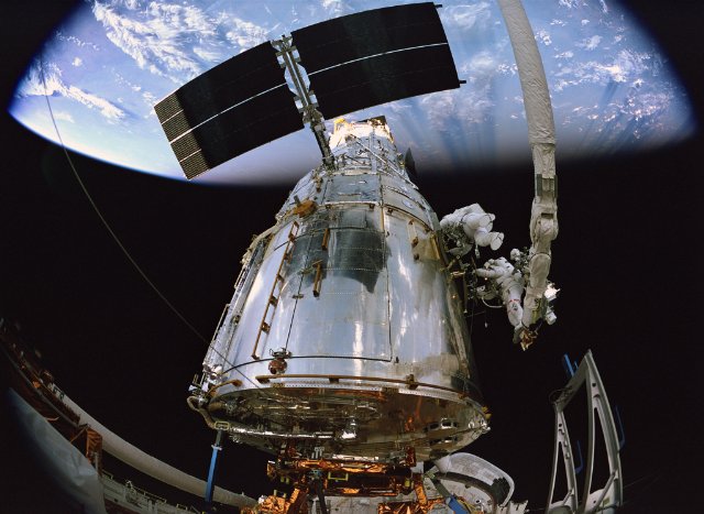 Hubble 3D (2010) Hubble 3D (2010)