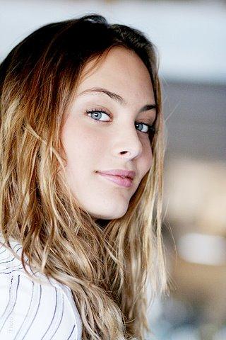 Nora Arnezeder