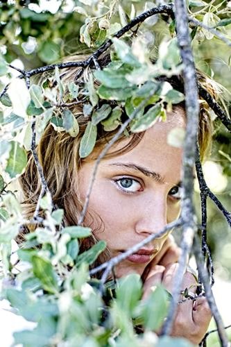 Nora Arnezeder Nora Arnezeder