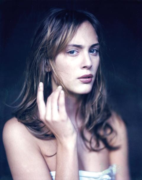 Nora Arnezeder