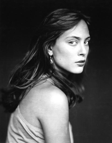 Nora Arnezeder Nora Arnezeder