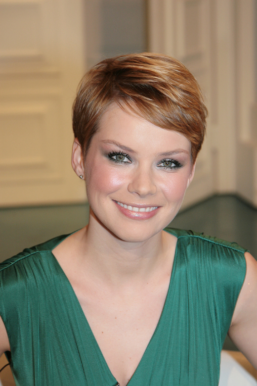 Andrea Osvárt