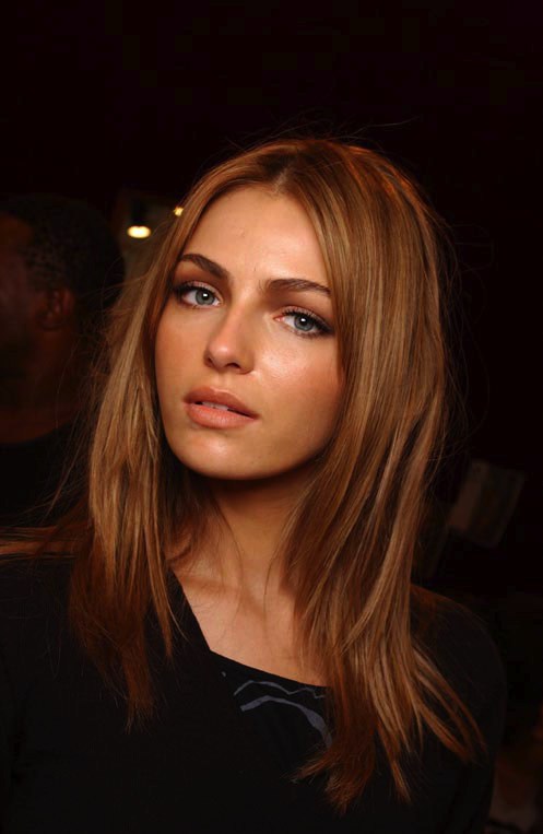 Valentina Zelyaeva Valentina Zelyaeva