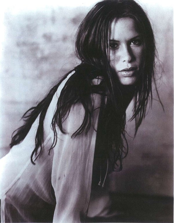 Rhona Mitra