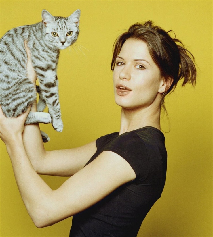 Rhona Mitra