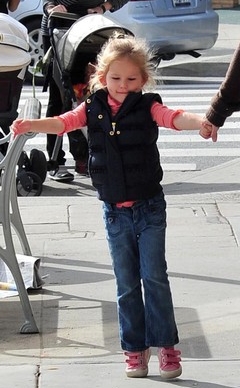 Violet Affleck