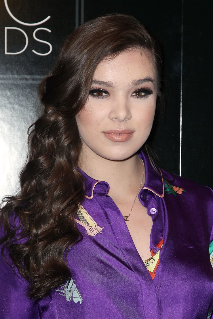 Hailee Steinfeld Hailee Steinfeld