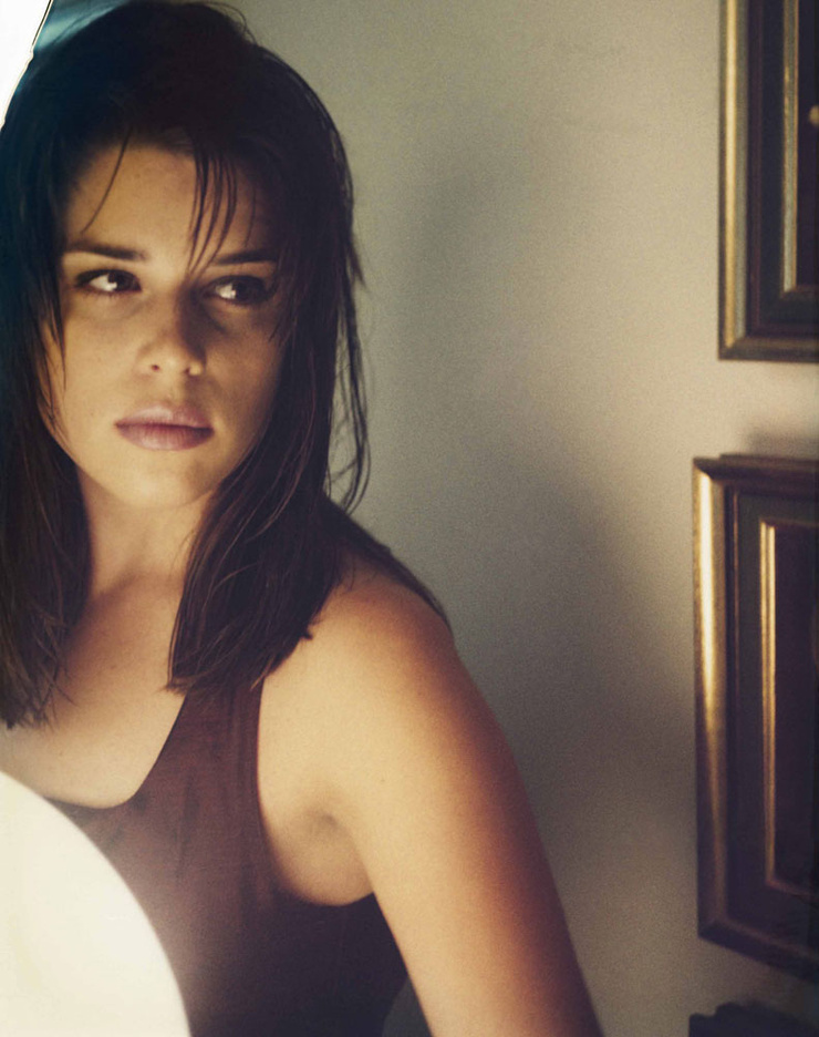 Picture of Neve Campbell