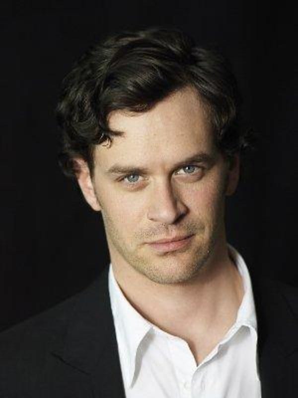 Tom Everett Scott