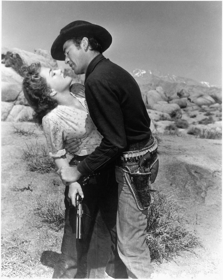 Anne Baxter