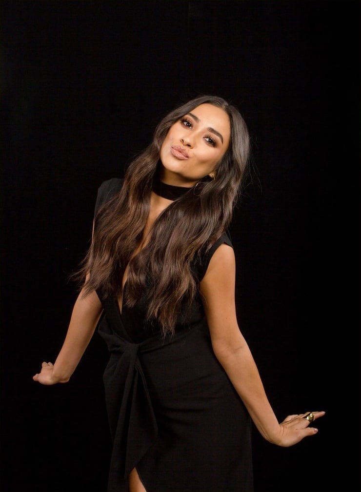 Picture of Shay Mitchell