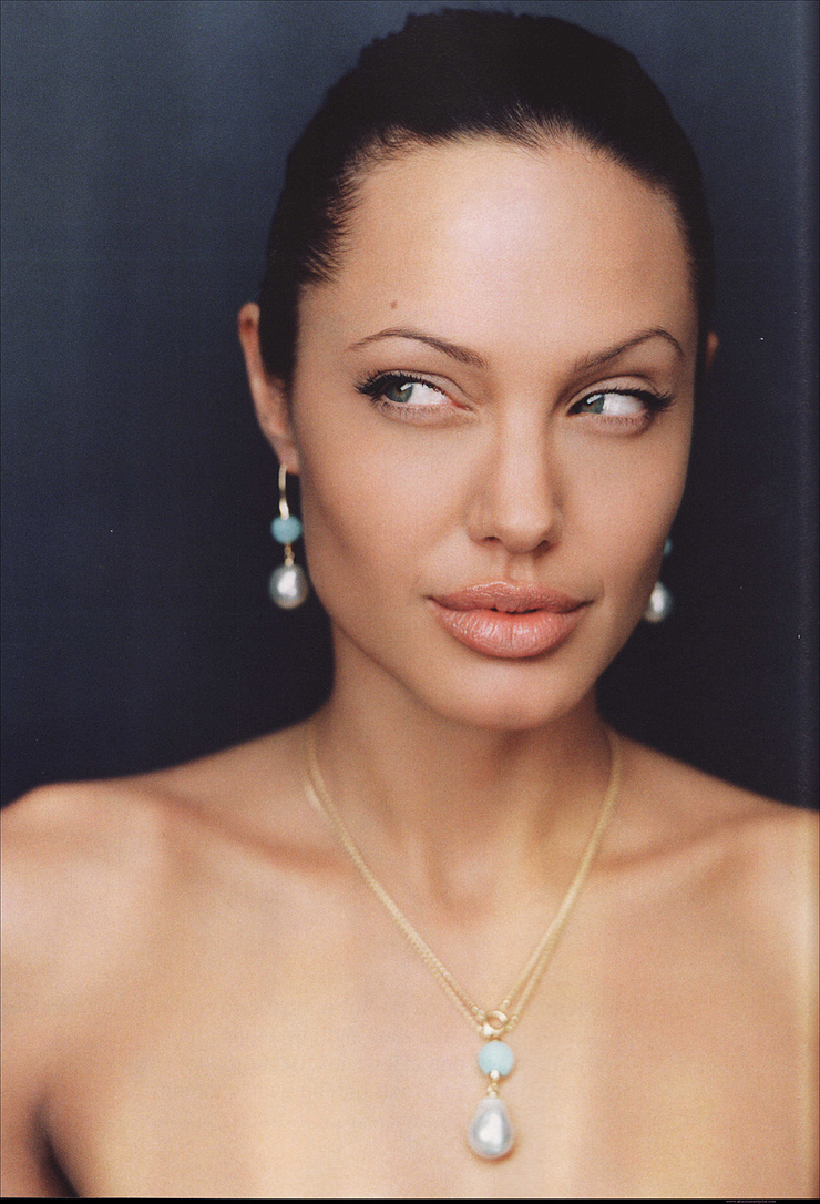 Angelina Jolie Angelina Jolie