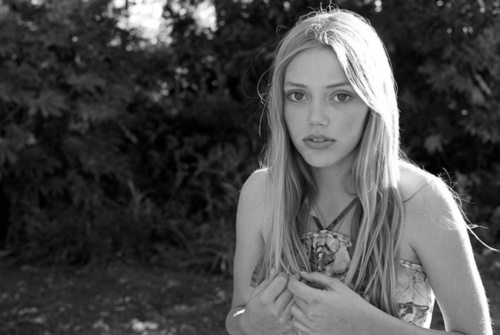 Grace Van Dien