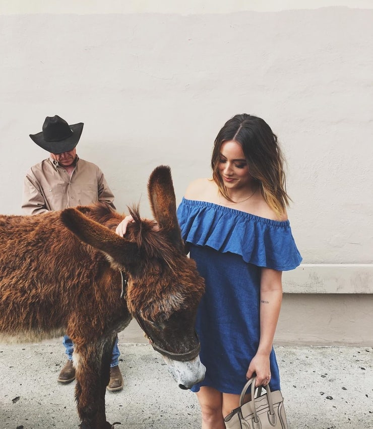 Chloe Bennet