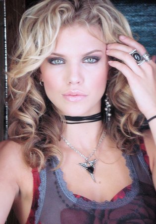 AnnaLynne McCord