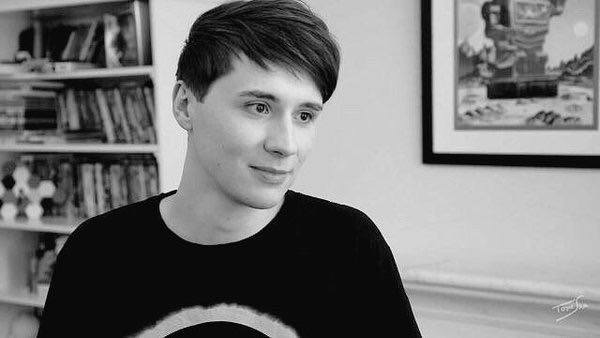 5. Dan Howell's blonde hair journey - wide 2