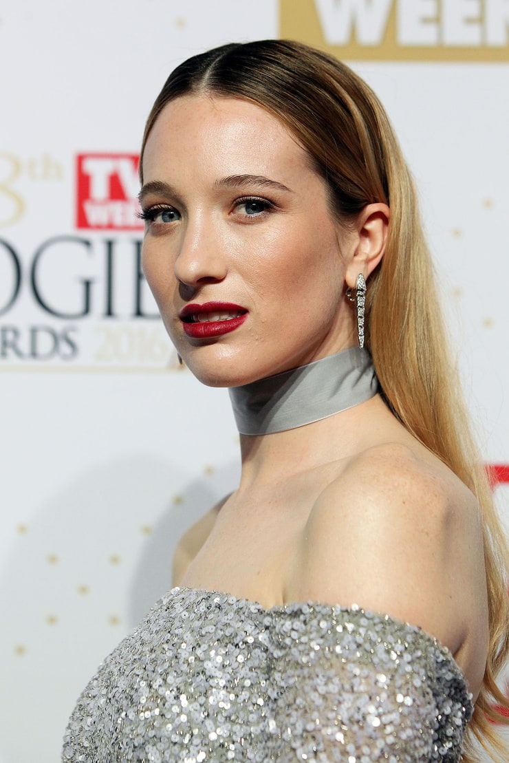 Sophie Lowe