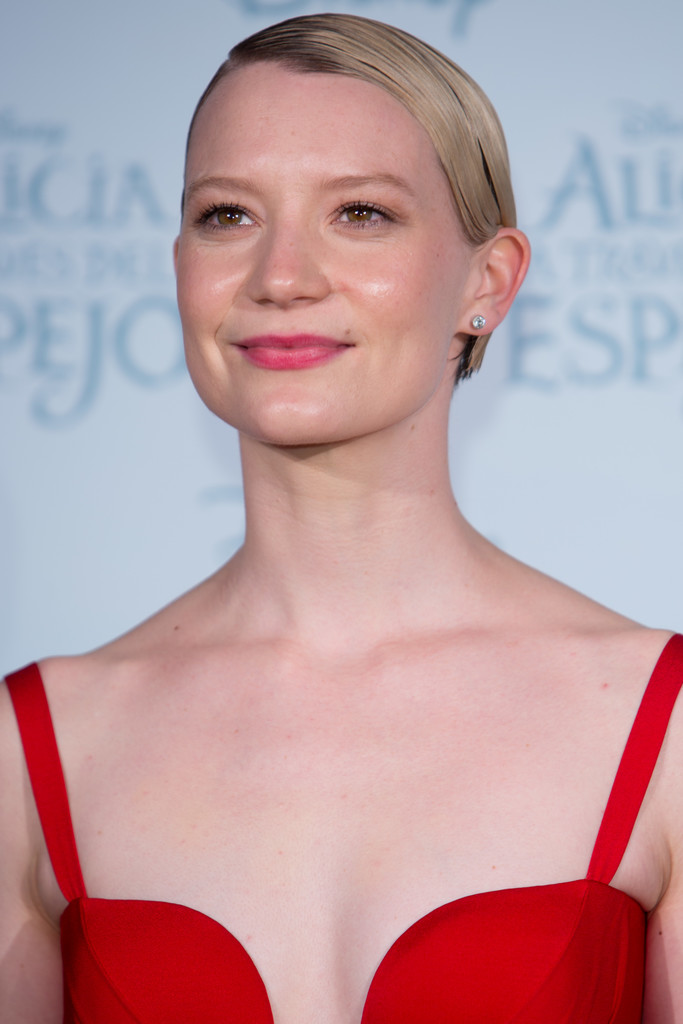 Mia Wasikowska