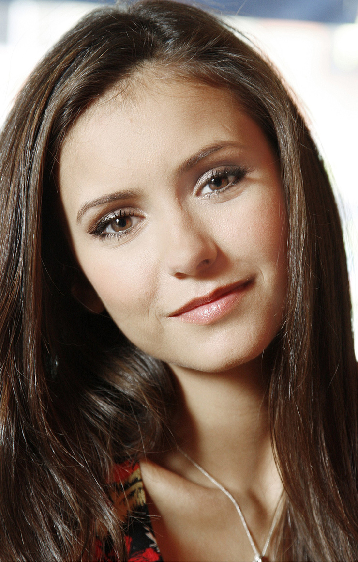 Nina Dobrev