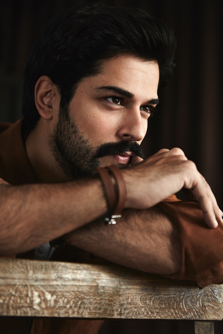 Burak Özçivit Burak Özçivit