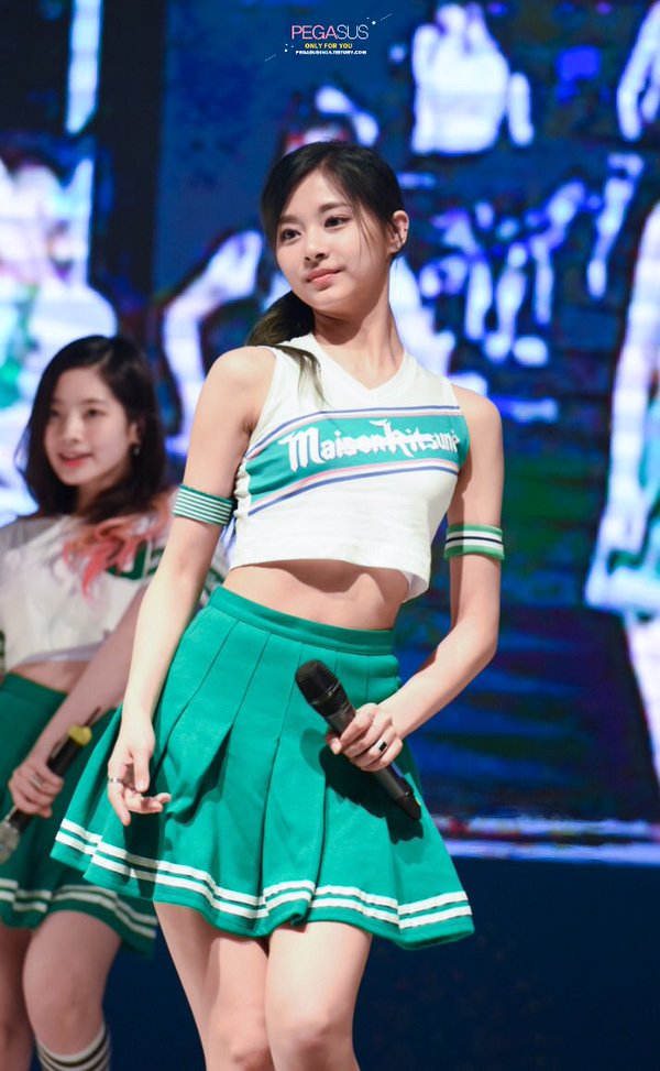 Chou Tzu-yu (Tzuyu) Chou Tzu-yu (Tzuyu)