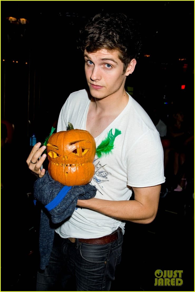 Daniel Sharman