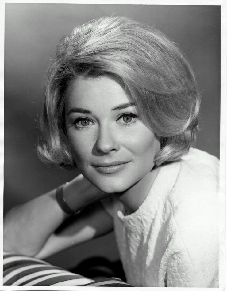 Hope Lange