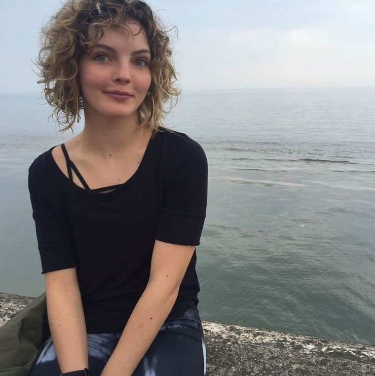 Camren Bicondova