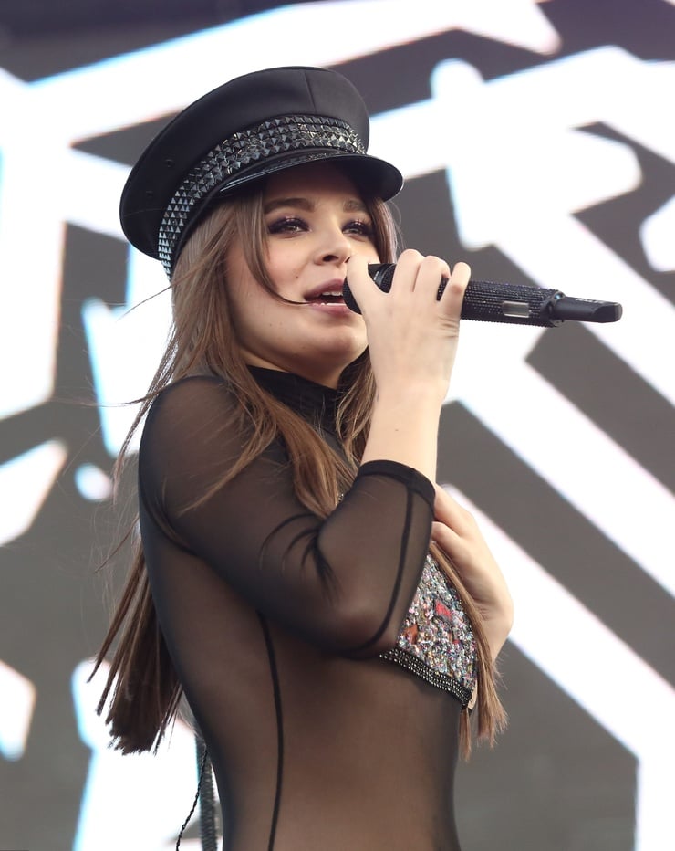 Hailee Steinfeld
