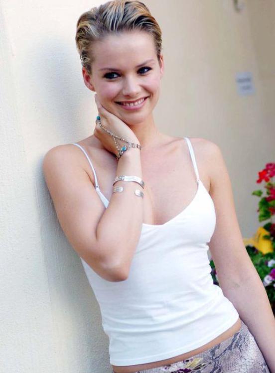 Andrea Osvárt Andrea Osvárt