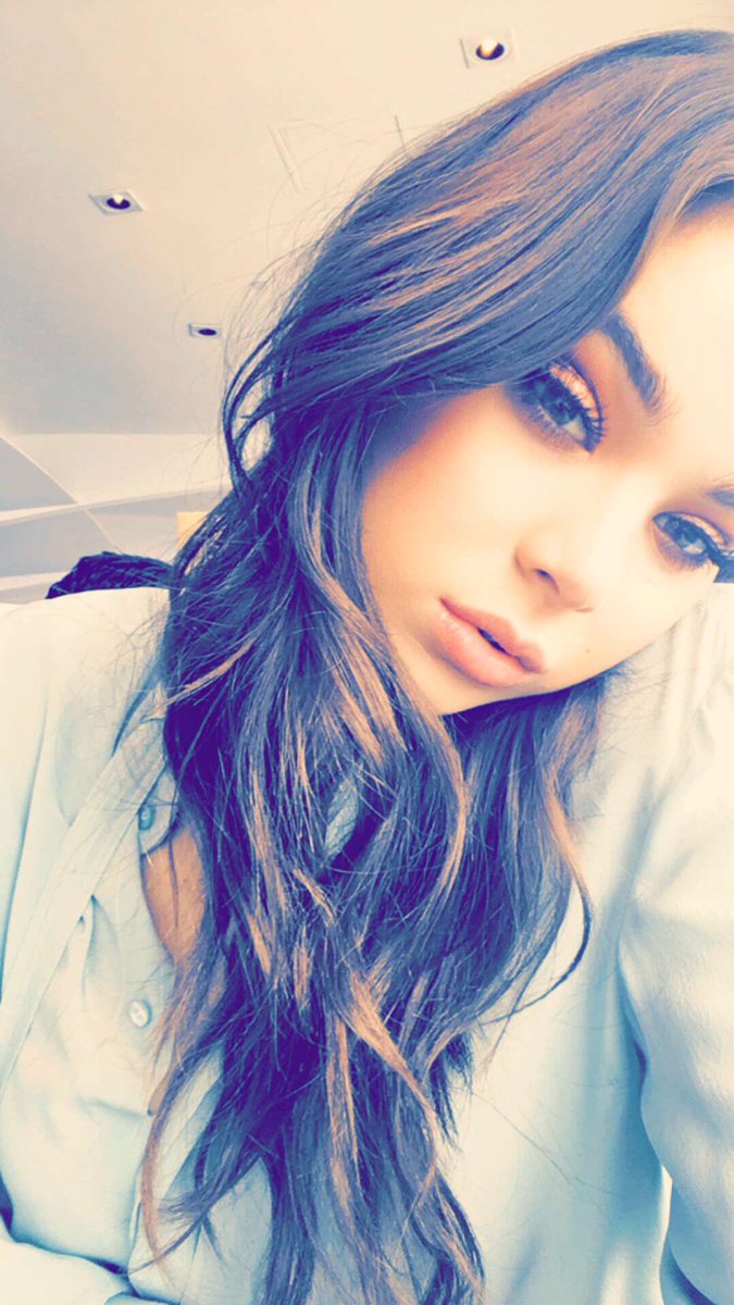 Hailee Steinfeld