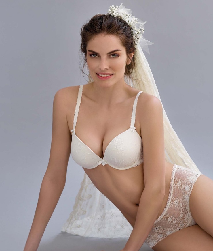 Ana Tanic Ana Tanic
