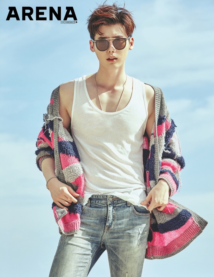 Jong Suk Lee