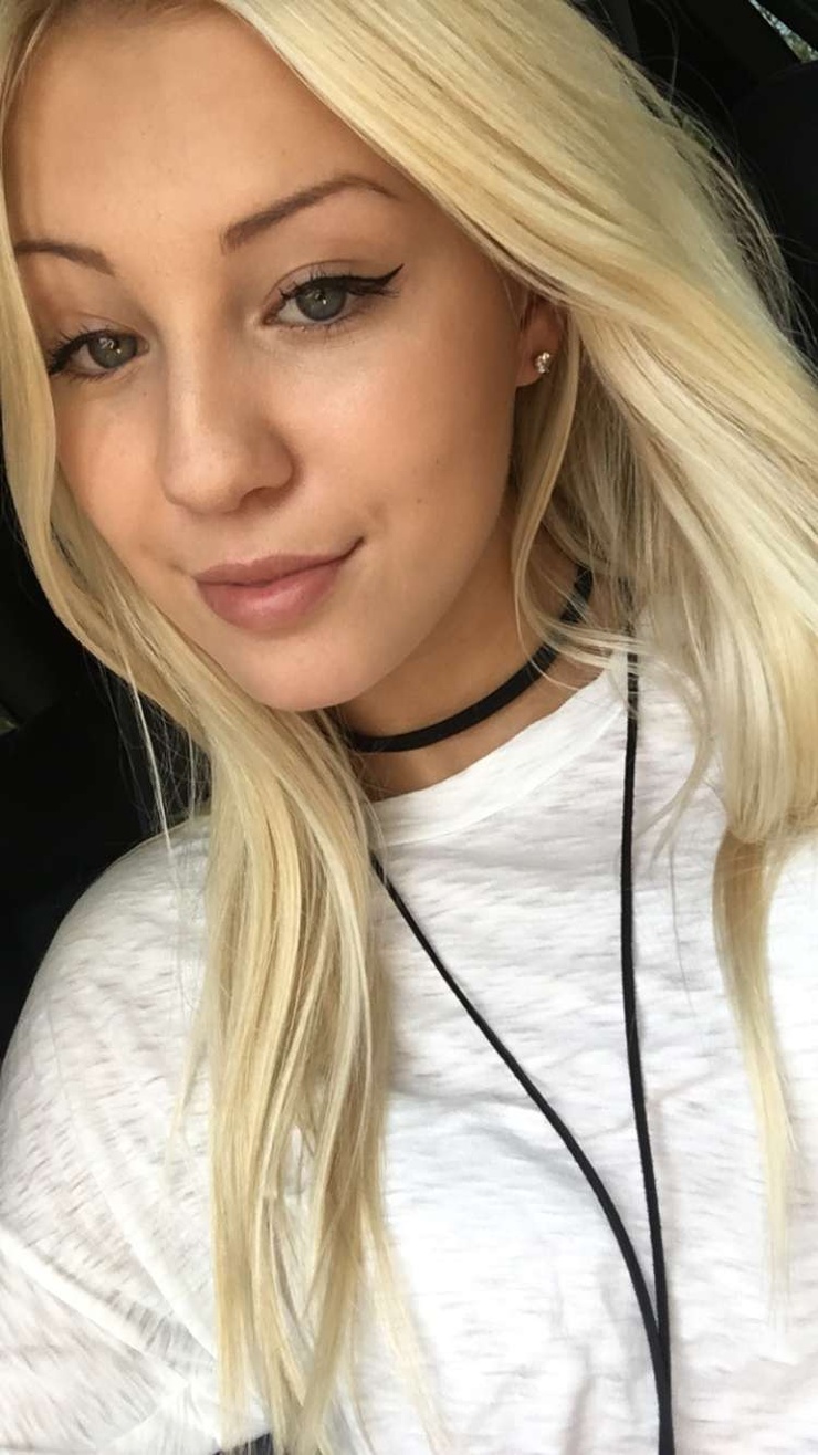 Ava Sambora