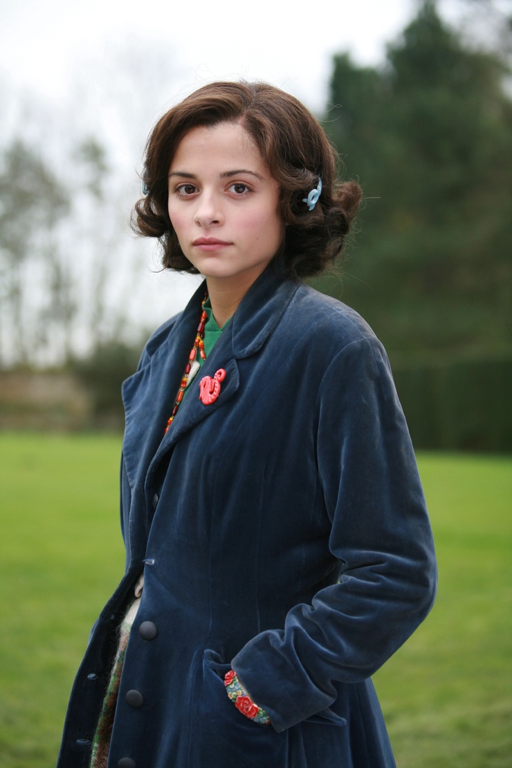 Stephanie Leonidas Stephanie Leonidas