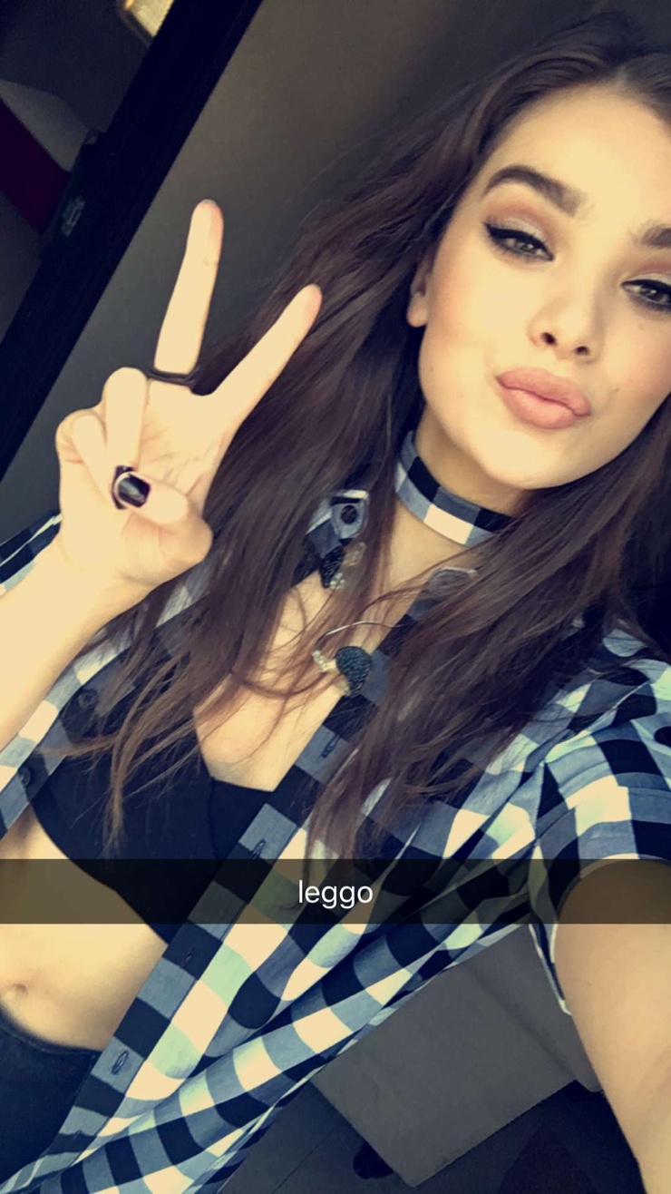Hailee Steinfeld Hailee Steinfeld