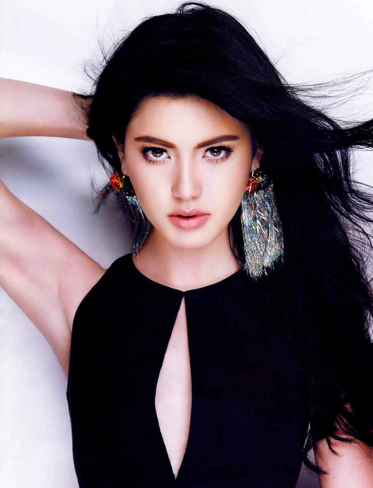 Davika Hoorne Davika Hoorne