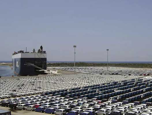 BLG Logistics and Grimaldi become partners in automobile terminal Gioia Tauro