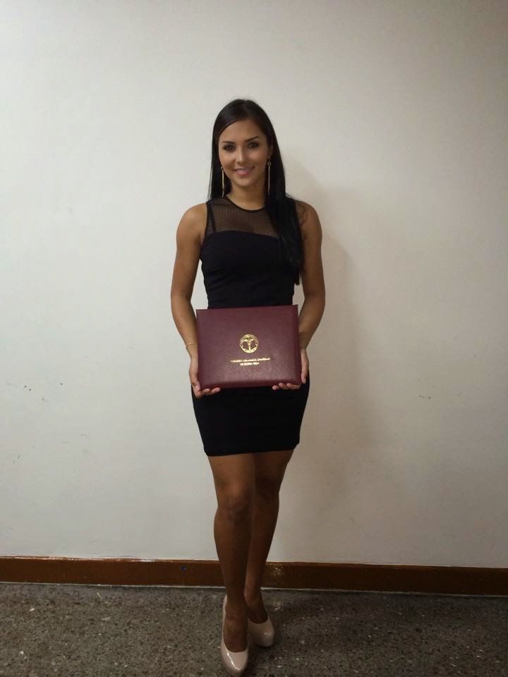 Hellen Mena