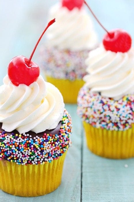 Cherry Coke Float Cupcakes