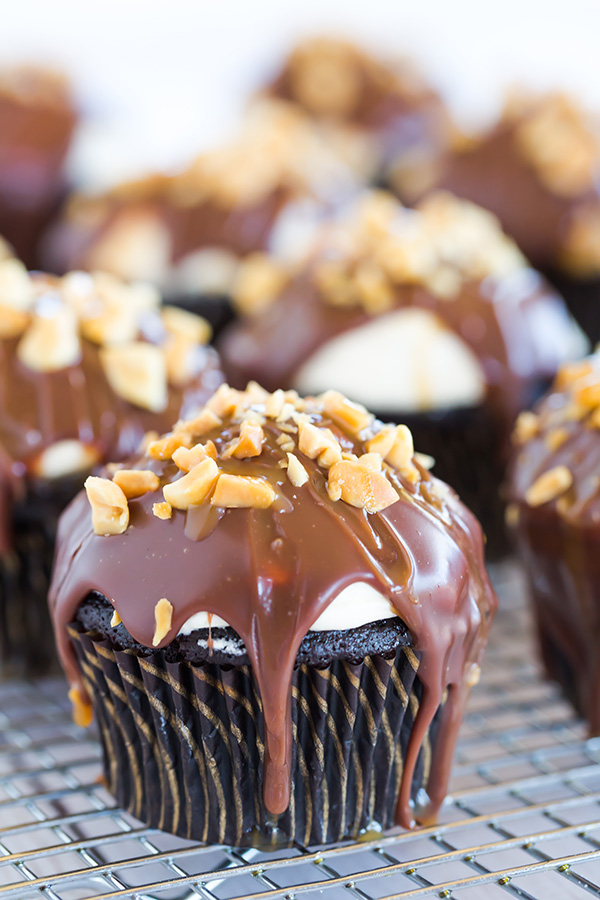 Snickers Cupcakes