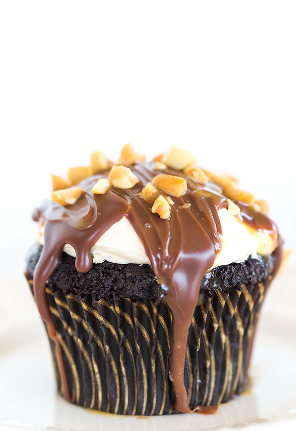 Snickers Cupcakes