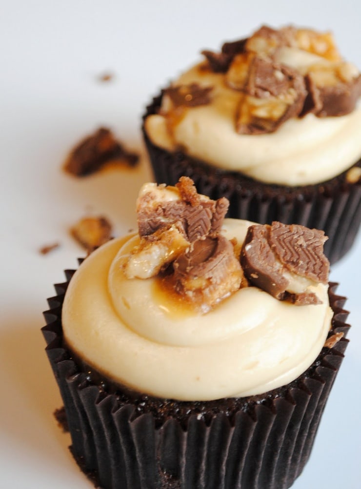 Snickers Cupcakes