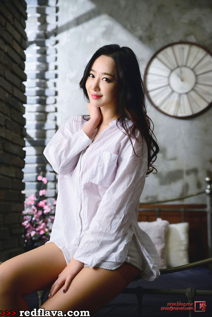 Shin Hae Ri