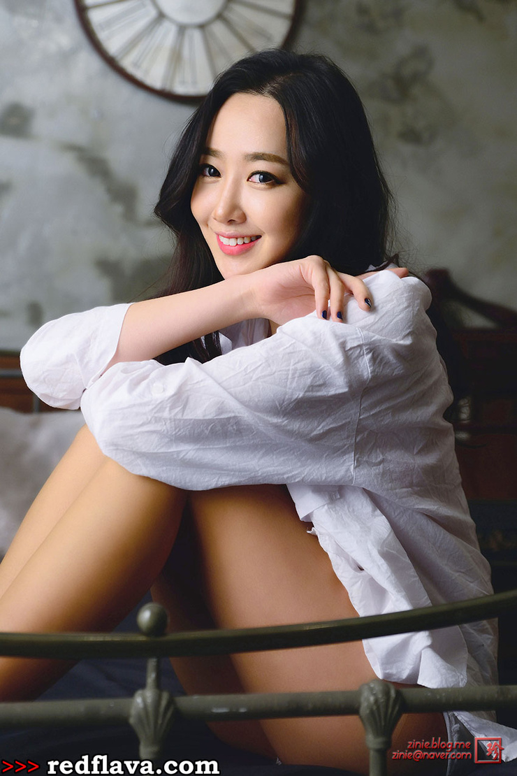 Shin Hae Ri