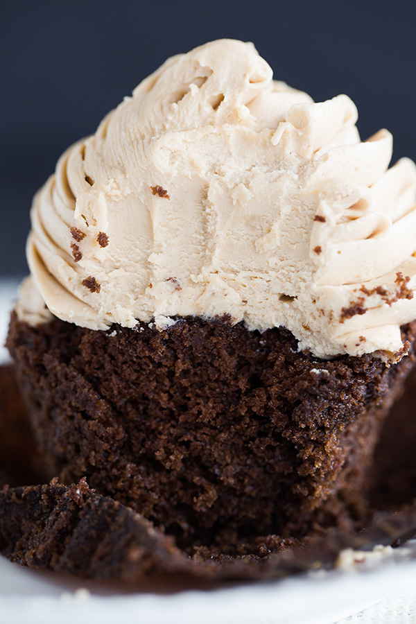 Mocha Cupcakes with Espresso Buttercream Frosting Mocha Cupcakes with Espresso Buttercream Frosting
